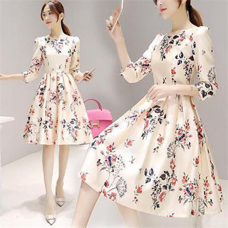 Chic Korean-Style Mid-Length Dress with Three-Quarter SleevesFitted A-Line Silhouette Elegant Layered Base Dress for Women