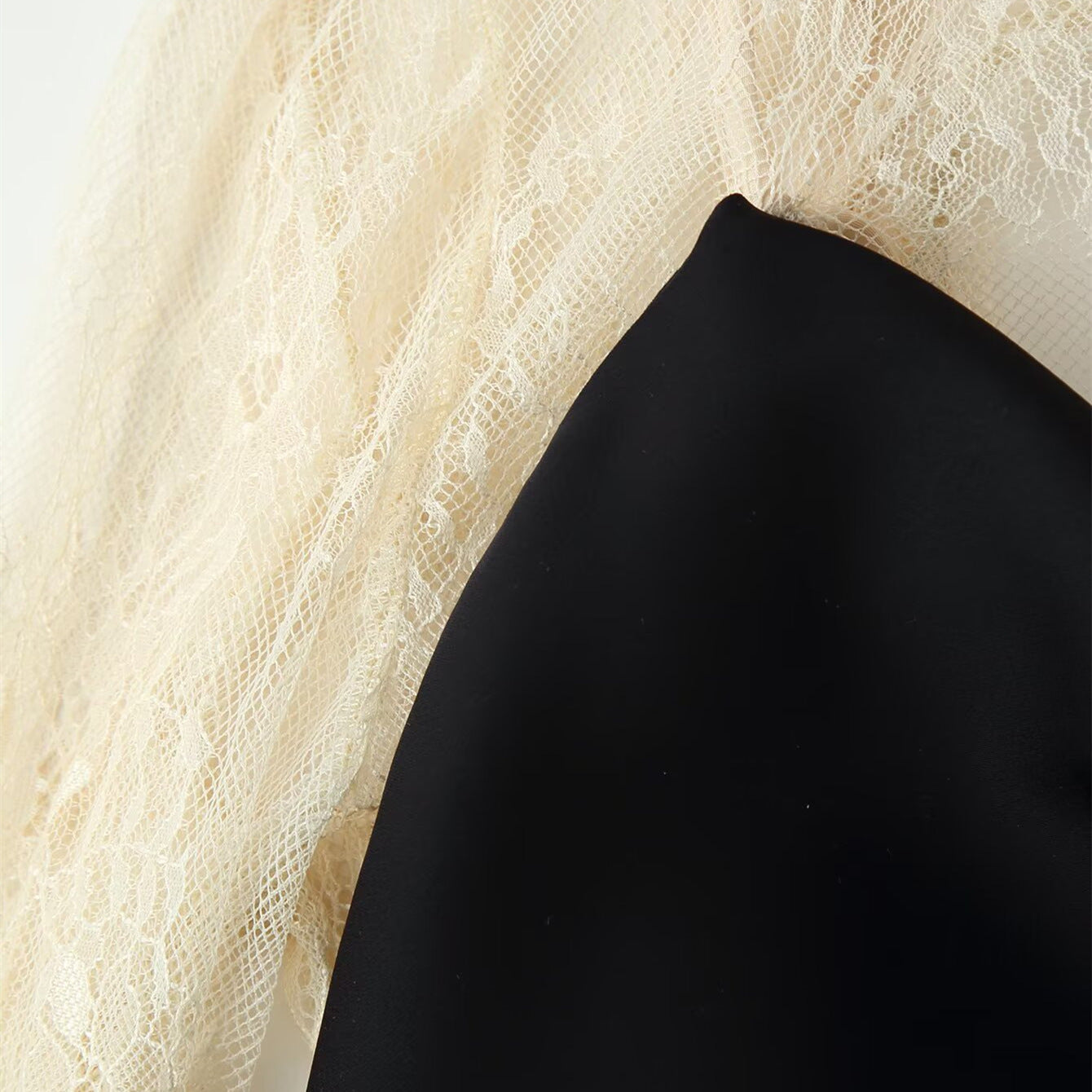 Sexy lace patchwork flared sleeve dress