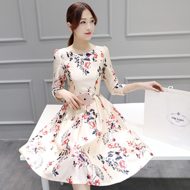 Chic Korean-Style Mid-Length Dress with Three-Quarter SleevesFitted A-Line Silhouette Elegant Layered Base Dress for Women