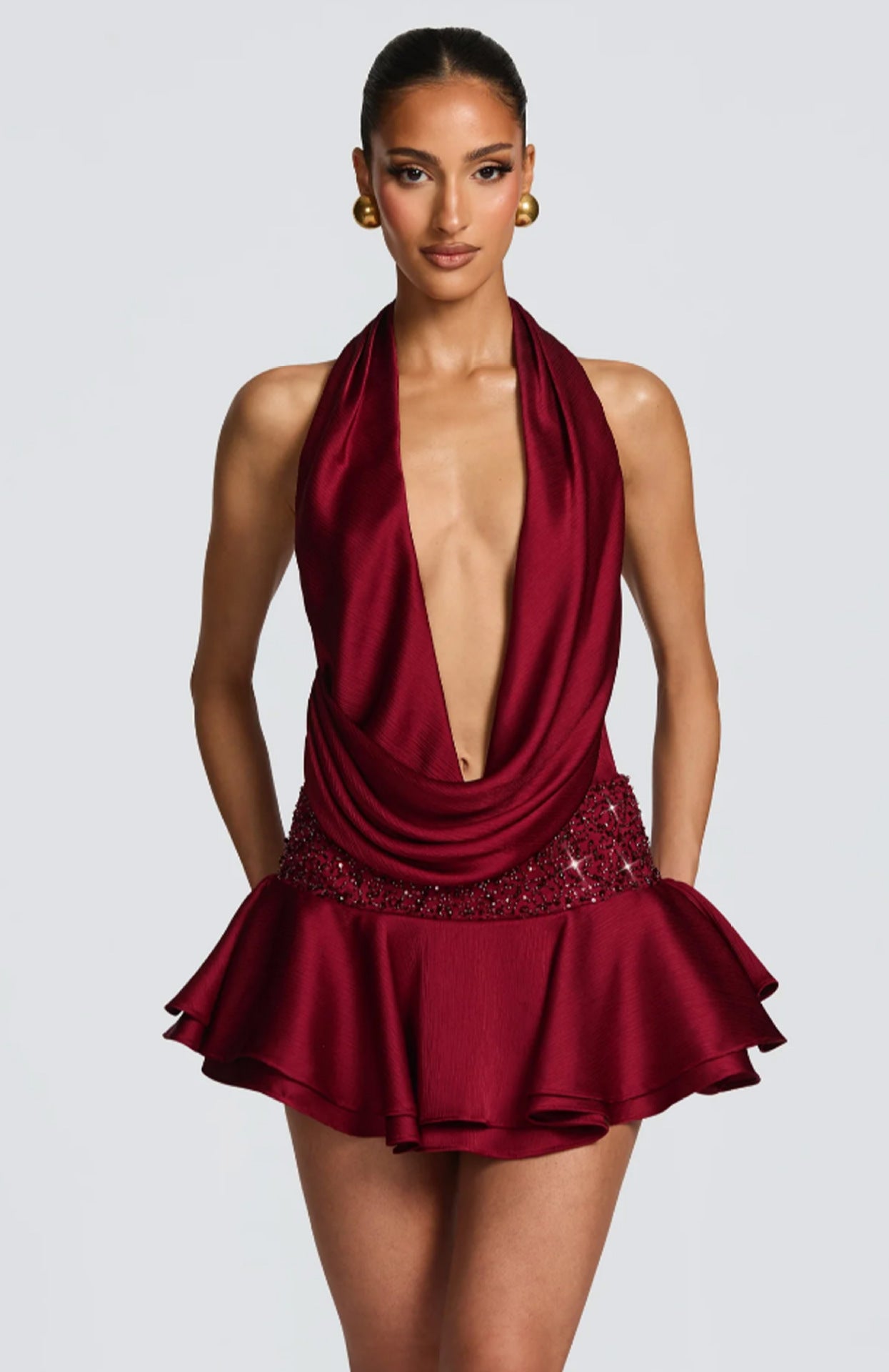 Hanging neck deep V-satin set with sequins, waist cinched ruffle edge short skirt two-piece set